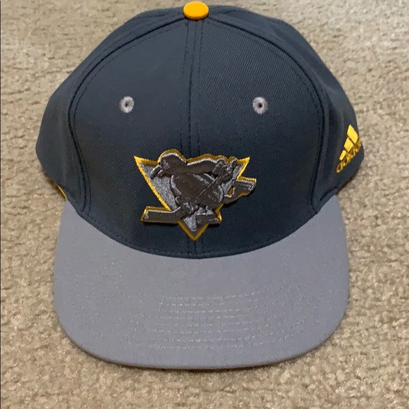 adidas penguins hat